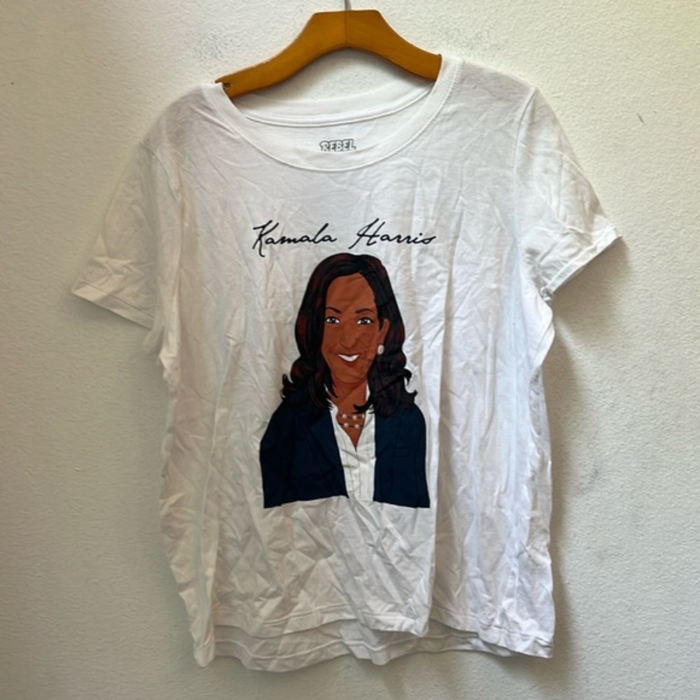 REBEL GIRLS KAMALA HARRIS WHITE GRAPHIC SHIRT SIZE 2X (S4)
